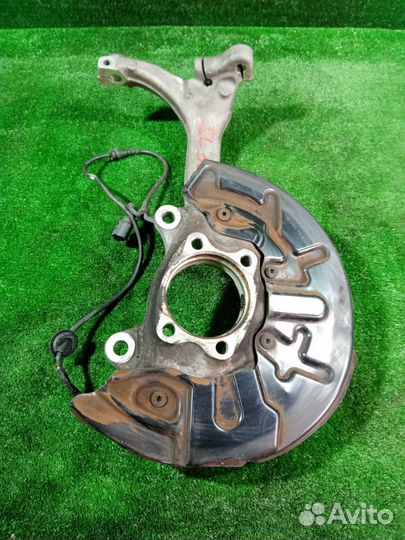 Кулак поворотный передний правый Audi A4 8E B7 ALT