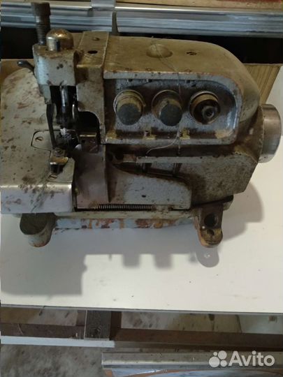 Оверлок промышленный