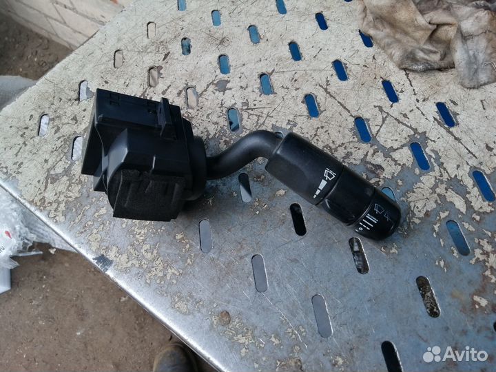 Переключатель стеклоочистителя Range Rover Sport 1