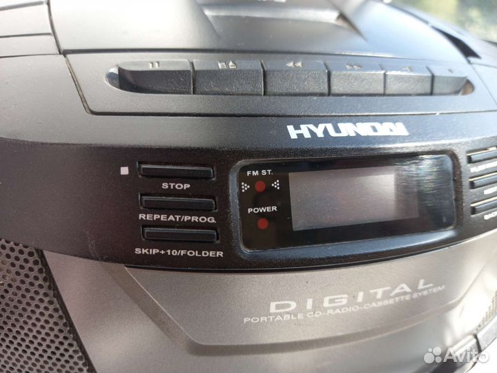 Проигрыватель Hyundai