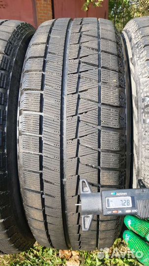 Bridgestone Blizzak Revo GZ 215/60 R16