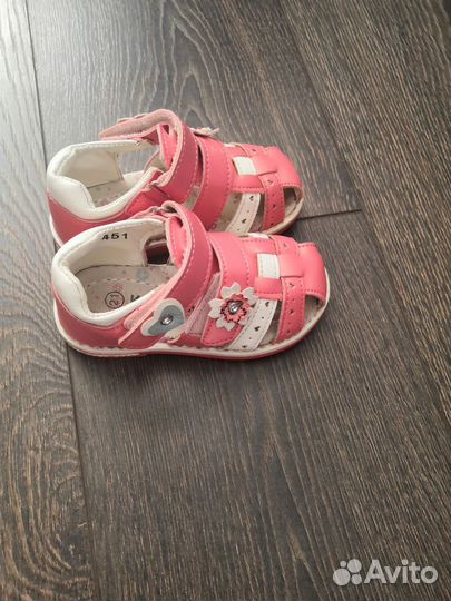 Сандалии для девочки