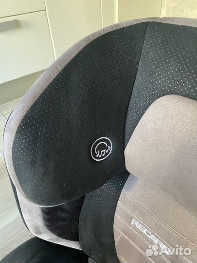 Автомобильное кресло recaro