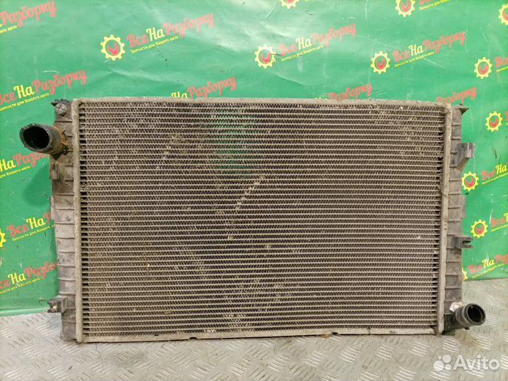 Радиатор охлаждения Ford Mondeo 1 универсал 1.8