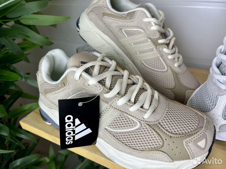 Женские Кроссовки Adidas Response CL