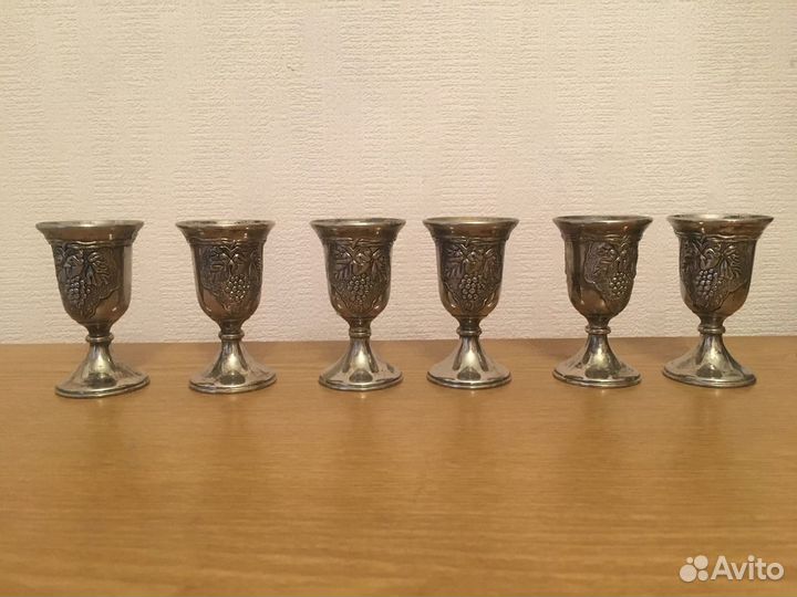 Графин и рюмки