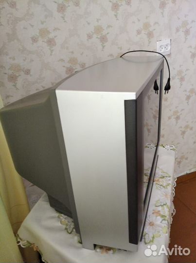Продам телевизор