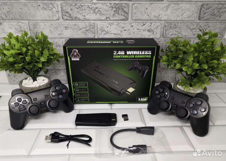 Игровая приставка Game stick 64Gb 10500 игр