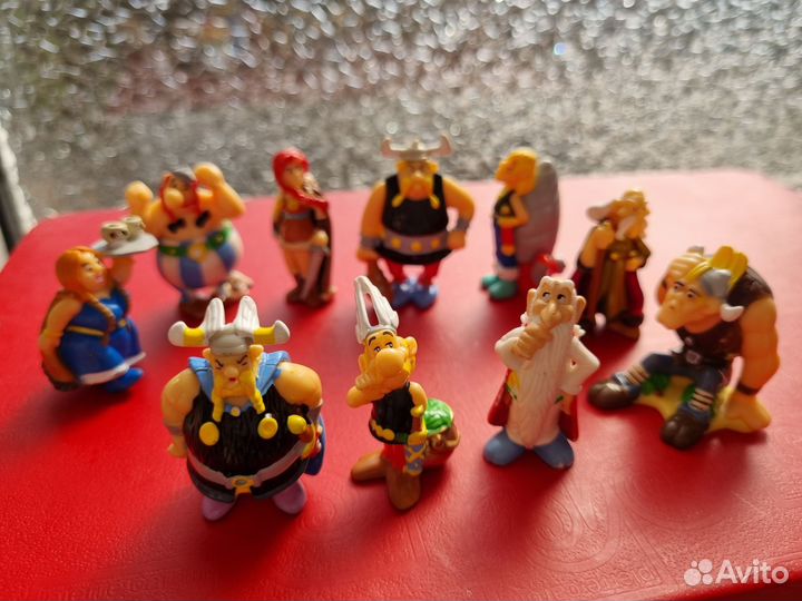 Игрушки из киндера