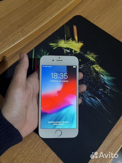 Телефон iPhone 6