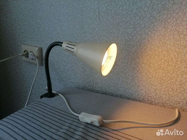 Лампа настольная