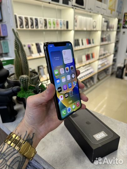 iPhone 11 Pro Max, 64 ГБ