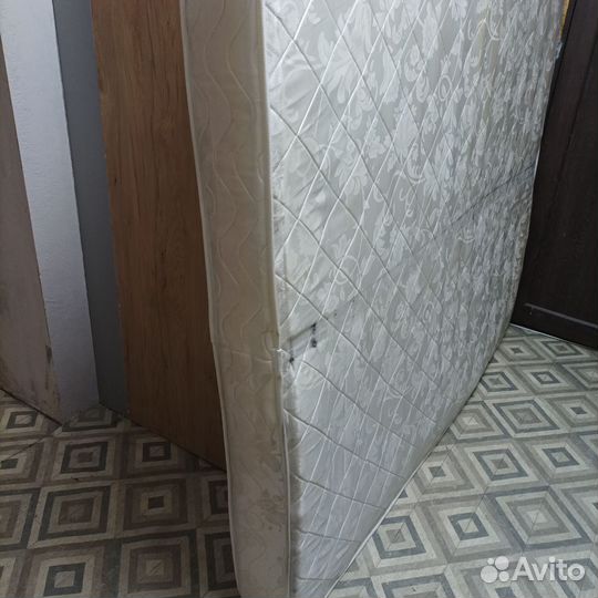 Матрас 140х200 бу