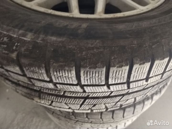 Yokohama Ice Guard Black IG20 215/60 R16