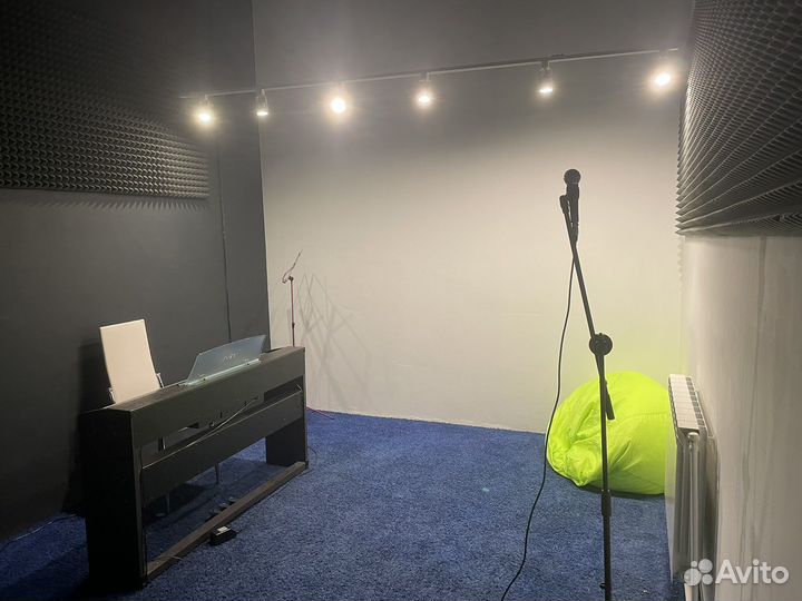 Преподаватель по вокалу и гитаре