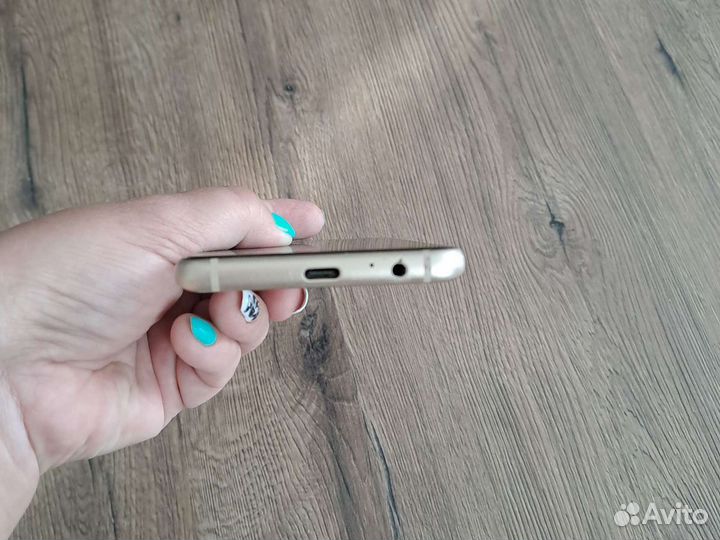 Телефон samsung A8
