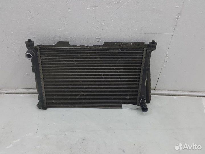 Радиатор охлаждения Ford Fiesta
