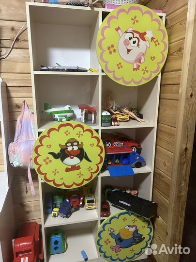 Шкаф и стеллаж детский