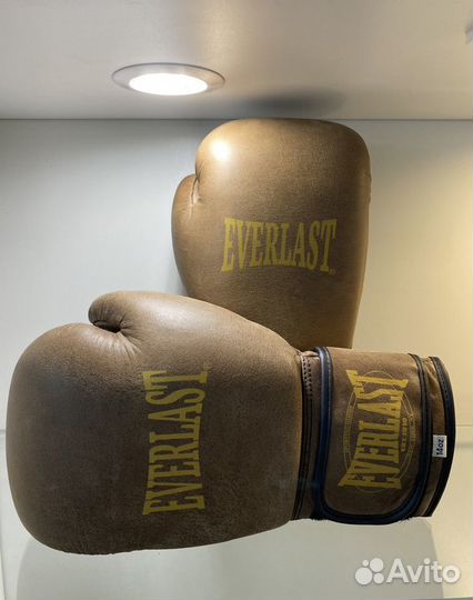 Боксерские перчатки everlast