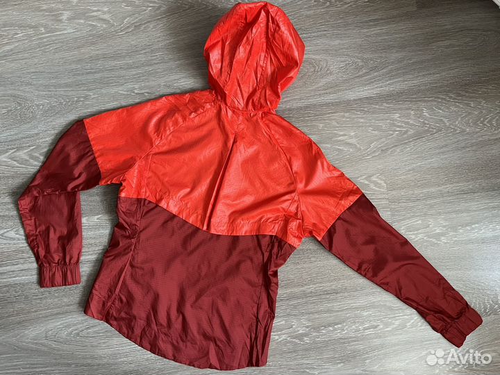 Nike Windrunner S женская беговая ветровка