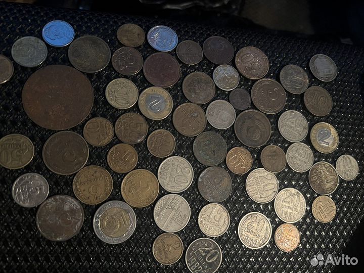 Продаю старые монеты