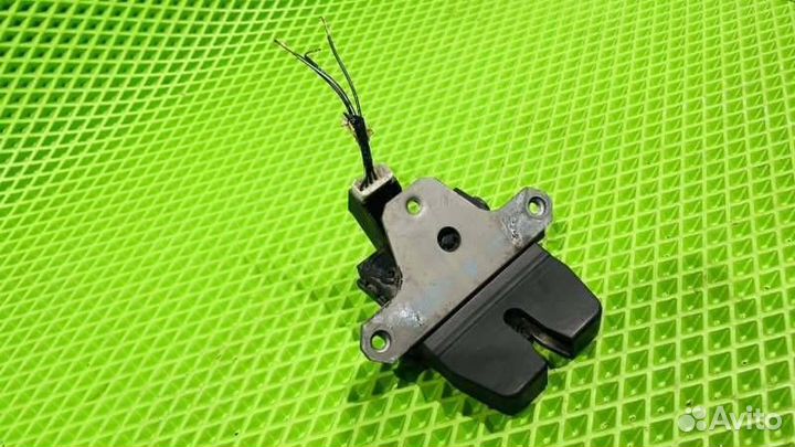 Замок багажника Ford Focus 3 2013 1920840