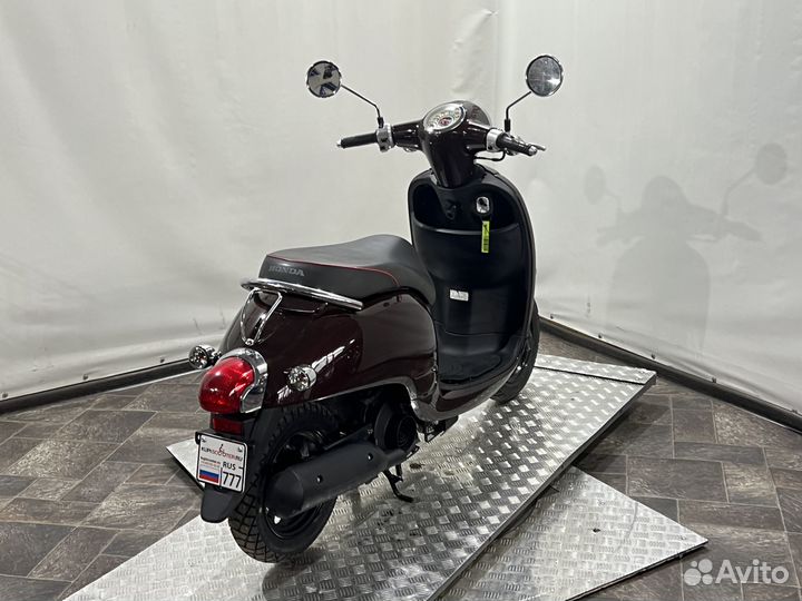 Скутер Honda Giorno