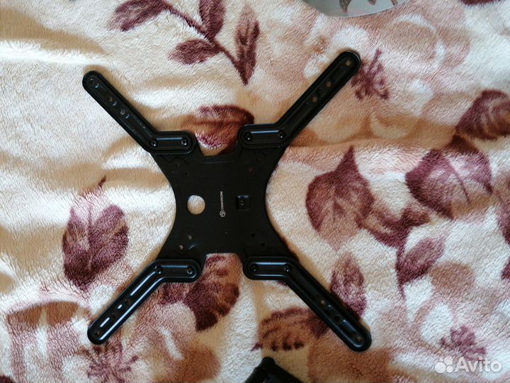 Кронштейн для телевизора