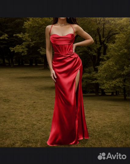 Вечернее платье длинное с корсетом