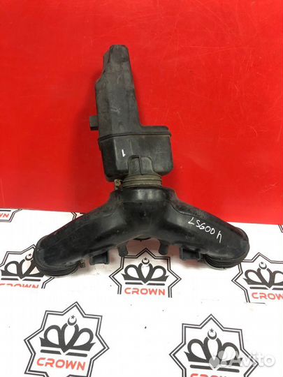 Патрубок воздушного фильтра Lexus Ls600H