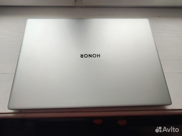 Honor magicbook X16 pro