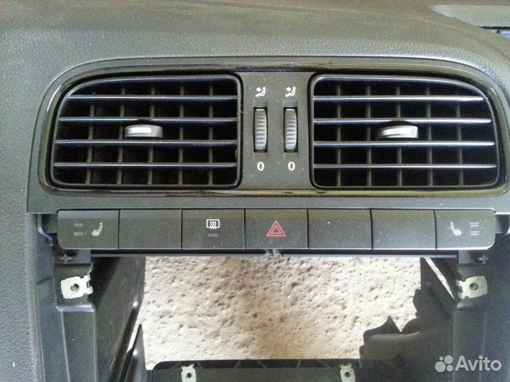 Кнопки панели Volkswagen polo sedan