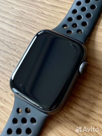 Часы apple watch 6 44 mm nike 93%