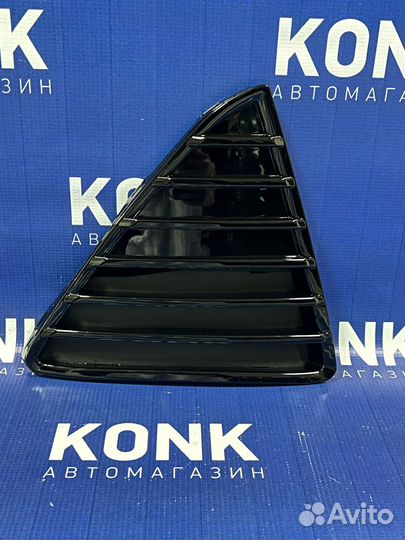 Правая глянец решетка на Форд Фокус 3