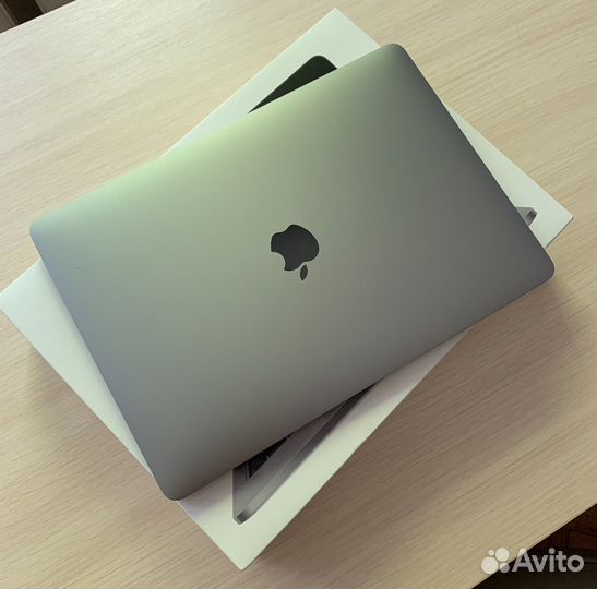 Macbook Pro 13 2020 - M1 512гб