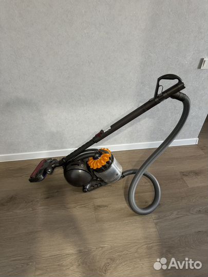 Пылесос dyson