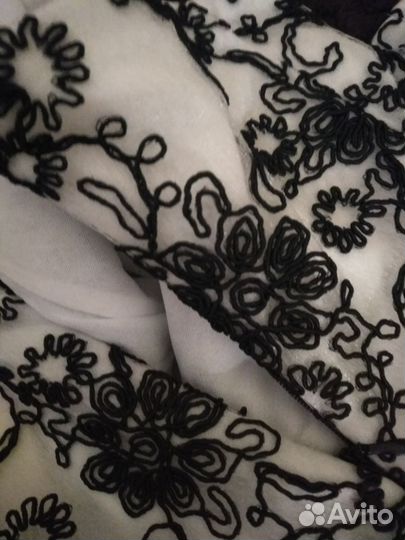 Топ из гипюра новый 42-44 размер