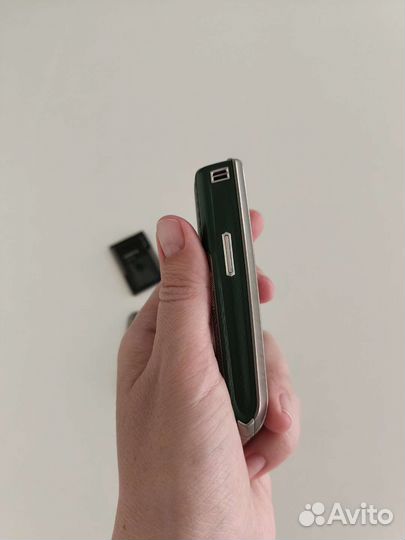 Кнопочный телефон Vertu