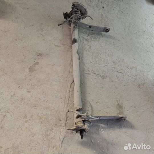 Балка подвески задняя Hyundai Lantra J1 1995