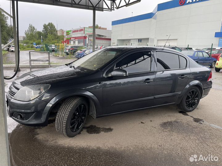 Opel Astra 1.8 МТ, 2008, 293 071 км