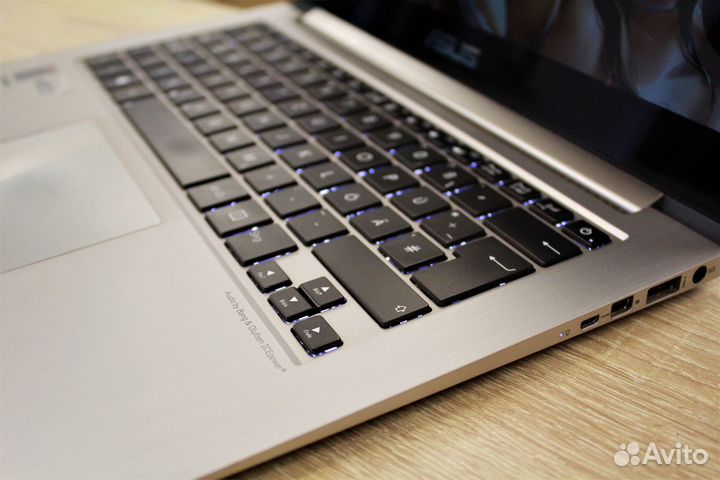 Сенсорный ультрабук \ Core i5 \ 8GB \ SSD \ FHD