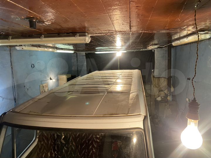 Гараж, > 30 м²