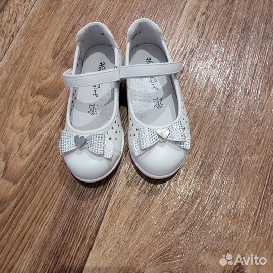 Туфли для девочки 25р