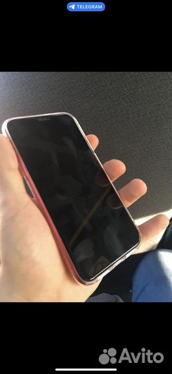 Телефон iPhone 11red 64 gb