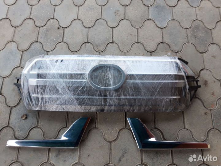 Решетка радиатора toyota land cruiser 200 рестайл