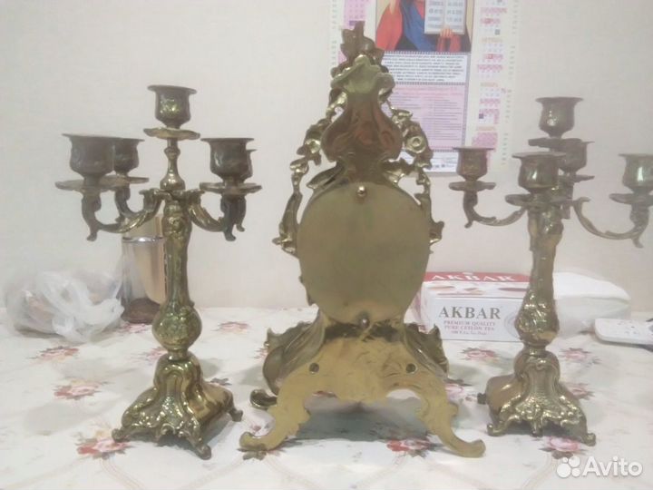 Бронзовые часы с кандилябрами