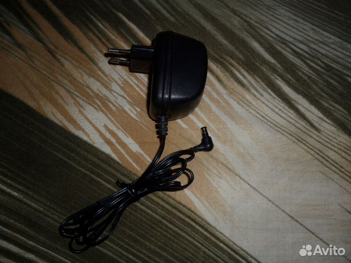 Блок питания 9V 1A трансформаторный