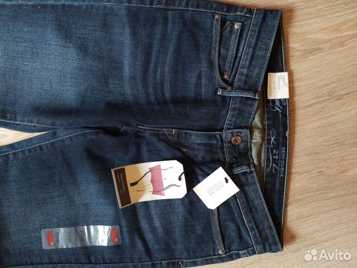 Джинсы женские levis