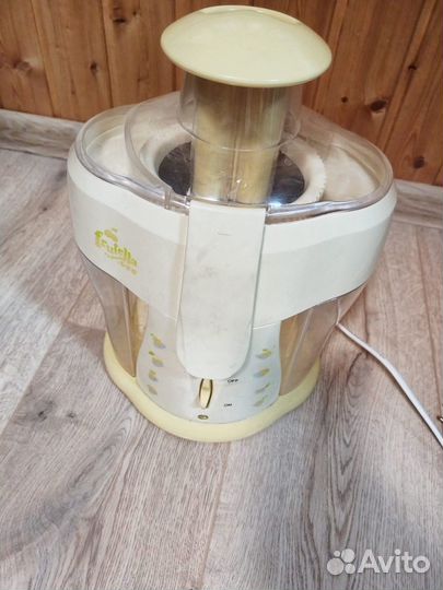 Соковыжималка новая