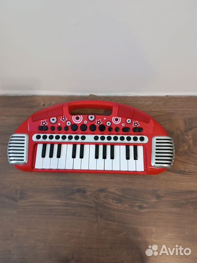 Синтезатор игрушечный